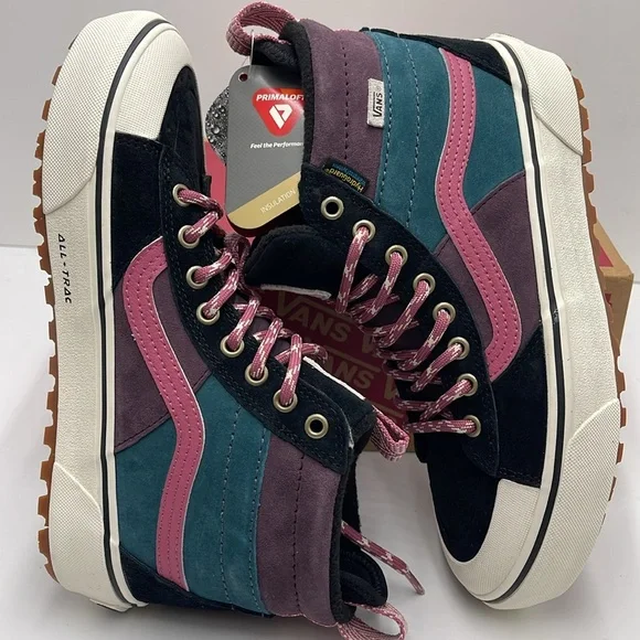 Vans WMNS Sk8-Hi Mte-2 Trekker Multi Color
VNOA5HZZMUL
Boots Cold Weather Snkrs - Picture 12 of 16